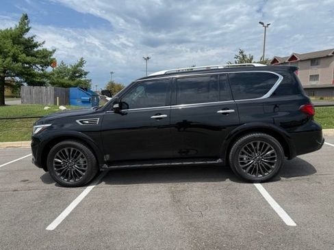 Used 2023 INFINITI QX80 Premium Select AWD/4WD image 6