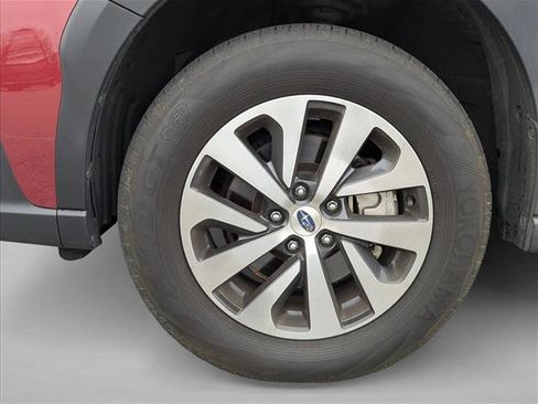 Used 2023 Subaru Outback Premium image 9