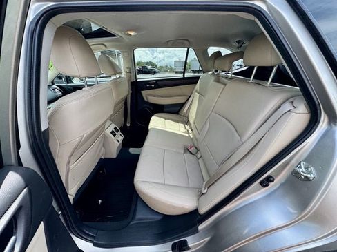 Used 2018 Subaru Outback 2.5i Limited AWD/4WD image 13