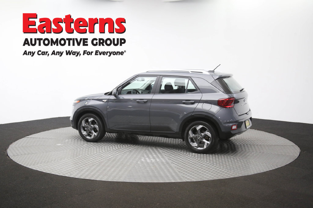 Used 2025 Hyundai Venue SEL FWD image 63