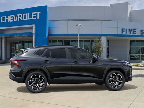 New 2026 Chevrolet Trax RS w/ Driver Confidence Package image 5