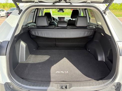Certified 2025 Toyota RAV4 XLE Premium AWD/4WD image 6