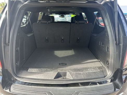 Used 2024 Chevrolet Suburban Premier image 23