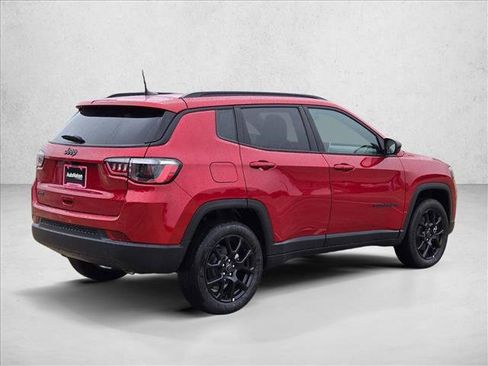 New 2026 Jeep Compass Latitude image 2