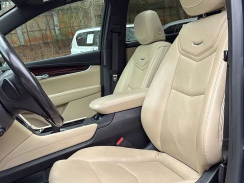 Used 2019 Cadillac XT5 Luxury image 15