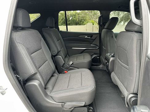 New 2025 Chevrolet Traverse LT w/ Enhanced Driving Package image 18