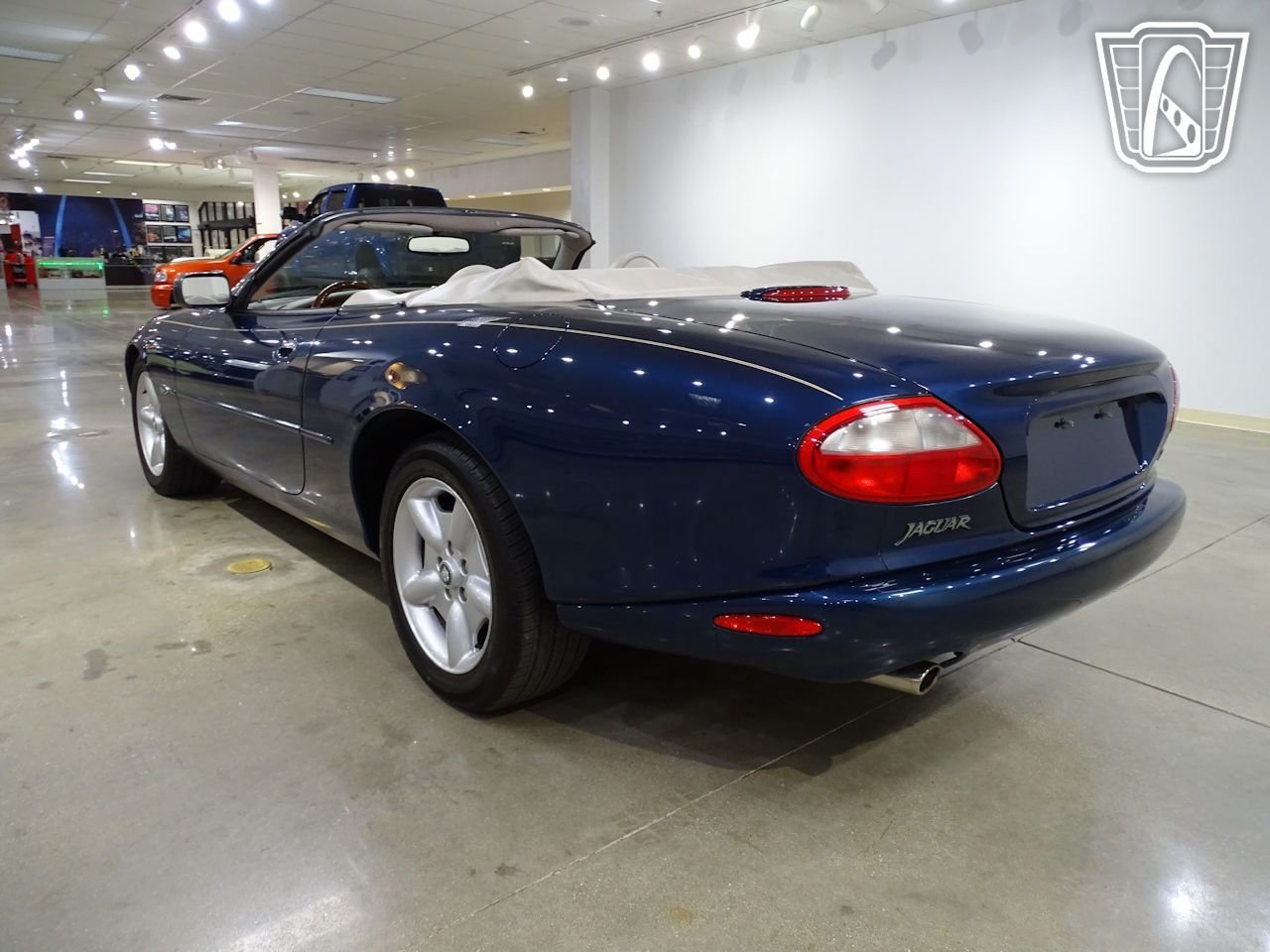 Used 1998 Jaguar XK8 Convertible RWD image 4