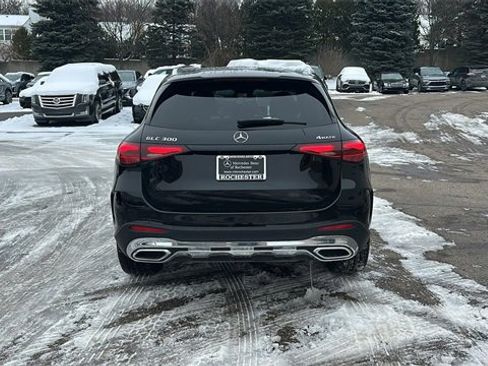 Certified 2025 Mercedes-Benz GLC 300 4MATIC image 5