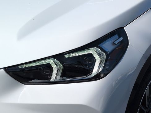 Used 2025 BMW X1 xDrive28i w/ Technology Package image 6