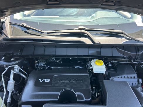 Used 2022 Nissan Pathfinder SV w/ SV Premium Package FWD image 21