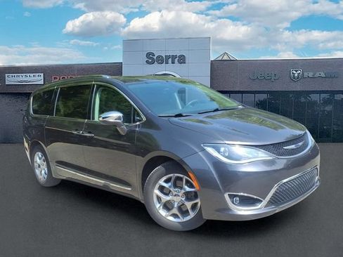 Used 2019 Chrysler Pacifica Limited FWD image 1