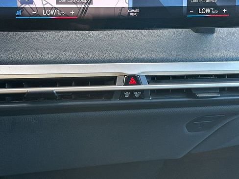 Used 2023 BMW iX xDrive50 w/ Premium Package image 24