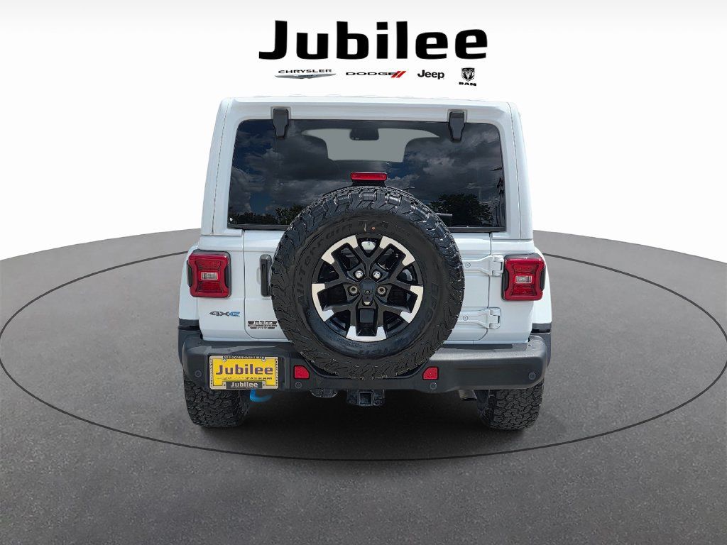 Used 2024 Jeep Wrangler Unlimited Rubicon 4xe AWD/4WD image 3