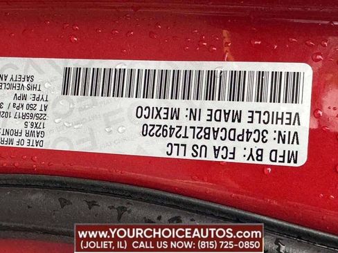 Used 2020 Dodge Journey SE FWD image 25