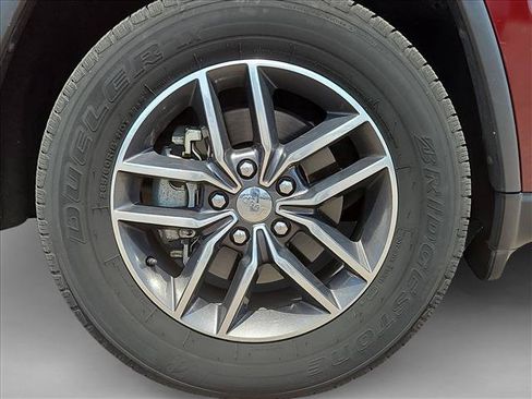 Used 2017 Jeep Grand Cherokee Limited RWD image 16