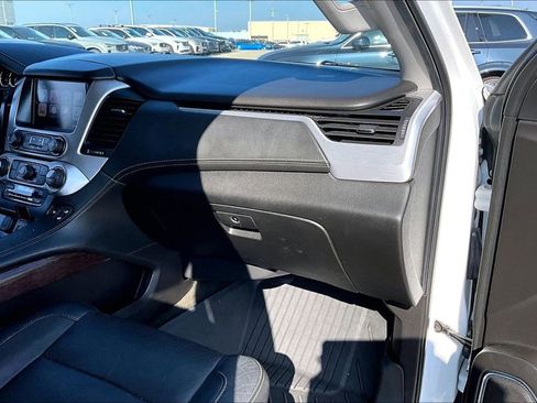 Used 2017 GMC Yukon SLT image 20