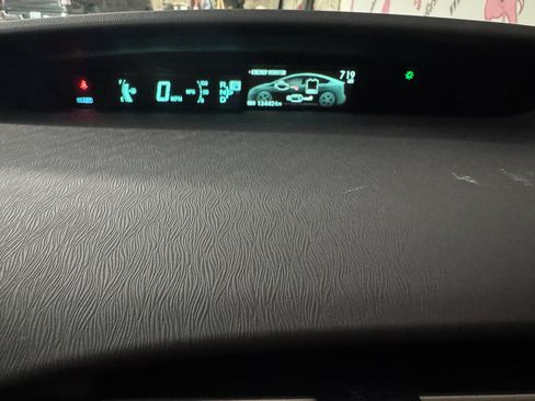 Used 2016 Toyota Prius Two w/ Preferred Accessory Package FWD image 27