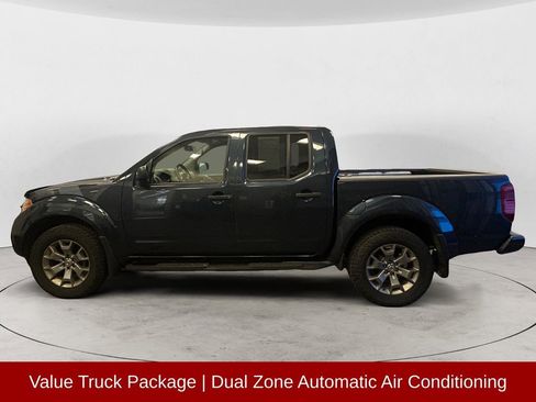 Used 2020 Nissan Frontier SV AWD/4WD image 2