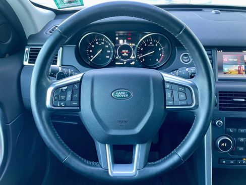 Used 2018 Land Rover Discovery Sport HSE image 21