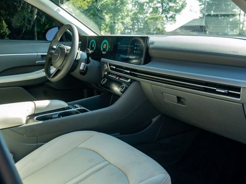 Used 2024 Hyundai Sonata SEL FWD image 17