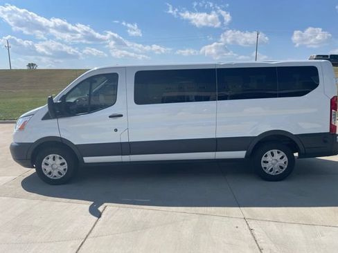 Certified 2017 Ford Transit 350 XLT RWD image 7