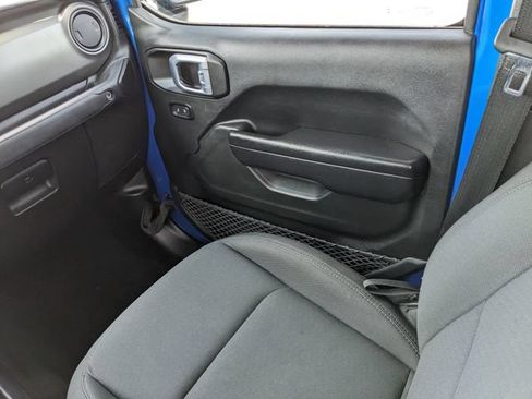 Used 2021 Jeep Gladiator Sport AWD/4WD image 18