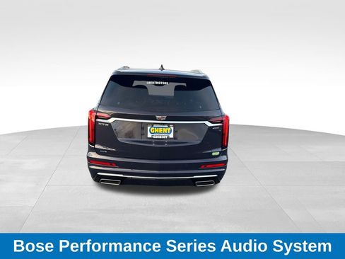 Used 2025 Cadillac XT6 Premium Luxury image 5