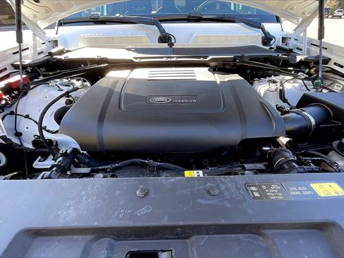 Used 2025 Land Rover Defender 110 S image 30