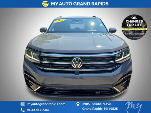 Used 2022 Volkswagen Atlas Cross Sport SEL Premium R-Line AWD/4WD image 2