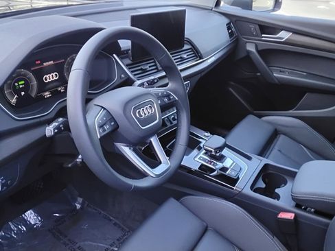 Certified 2024 Audi Q5 e Premium image 15