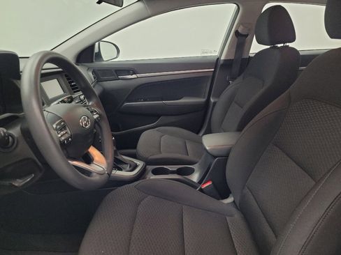Used 2019 Hyundai Elantra SE w/ Cargo Package FWD image 17