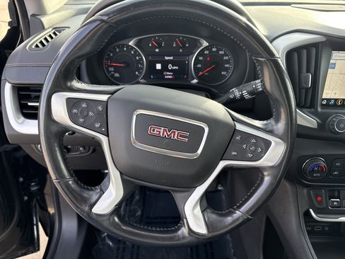 Used 2021 GMC Terrain SLT w/ Infotainment Package II image 22