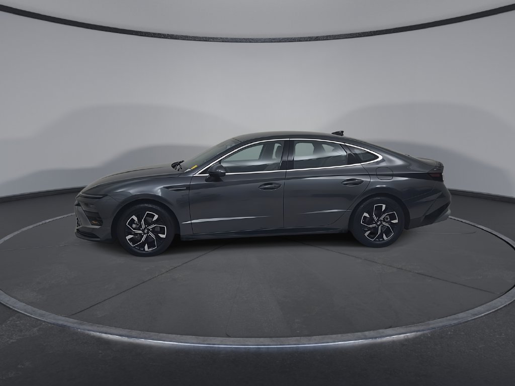 Used 2025 Hyundai Sonata SEL FWD image 8