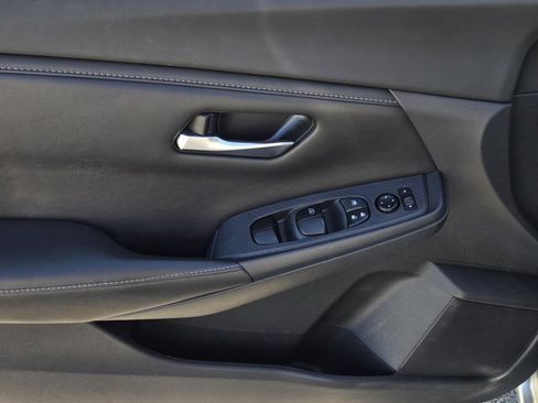 Certified 2022 Nissan Sentra SV image 15