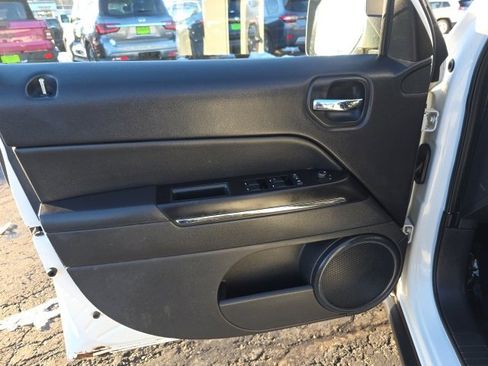 Used 2014 Jeep Patriot Limited image 9