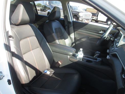 Used 2021 Nissan Altima 2.0 SR FWD image 19