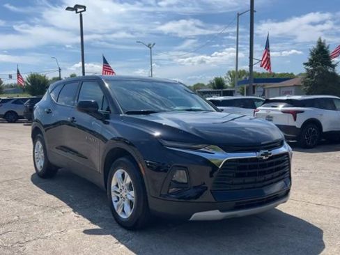 Used 2022 Chevrolet Blazer LT image 3