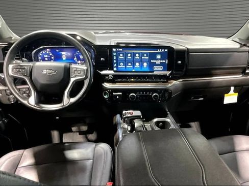 Certified 2024 Chevrolet Silverado 1500 RST w/ Convenience Package II AWD/4WD image 8