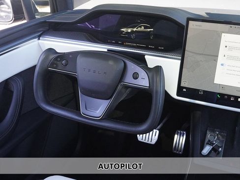 Used 2022 Tesla Model X Plaid AWD/4WD image 3