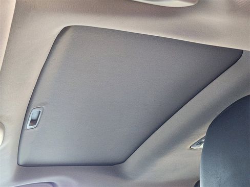 Used 2022 Subaru Outback Limited image 18