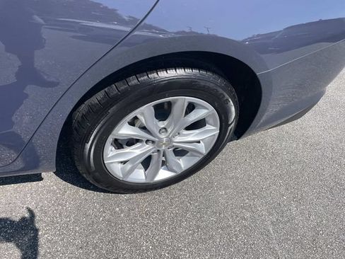 Used 2025 Chevrolet Malibu LT FWD image 17