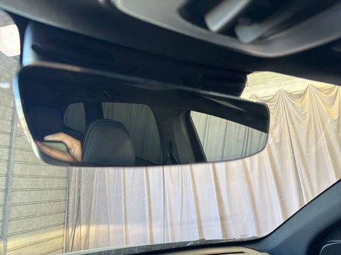 Used 2017 Volvo XC60 T6 R-Design w/ Climate Package image 24