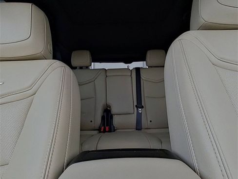 Used 2018 Cadillac XT5 Luxury image 28