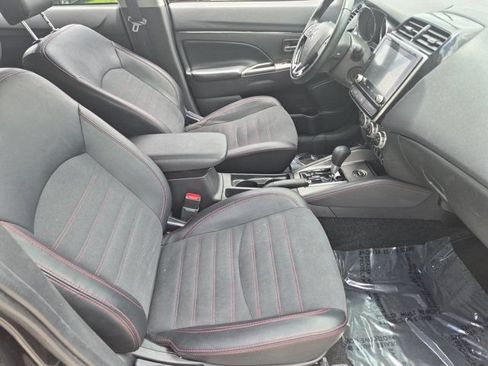 Used 2025 Mitsubishi Outlander Sport SE AWD/4WD image 30