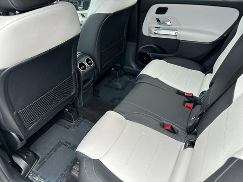Certified 2023 Mercedes-Benz GLB 250 4MATIC image 15