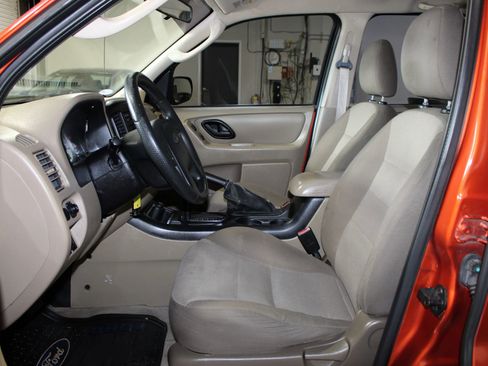Used 2007 Ford Escape XLS FWD image 8