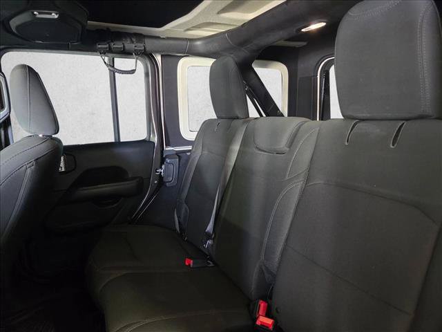 Used 2018 Jeep Wrangler Unlimited Sahara AWD/4WD image 23