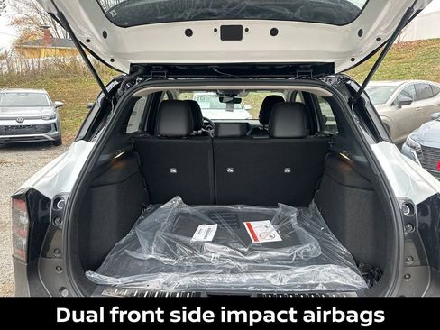 New 2026 Nissan Kicks SR w/ SR Premium Package AWD/4WD image 27