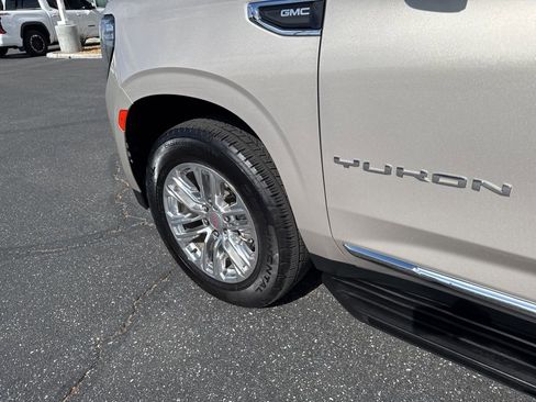 Used 2022 GMC Yukon SLT RWD image 10