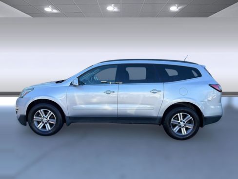 Used 2016 Chevrolet Traverse LT FWD image 2
